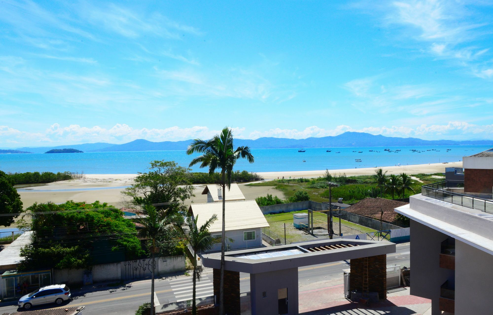 Boulevard Ponta Das Canas ゴヴェルナドール・セウソ・ラーモス エクステリア 写真